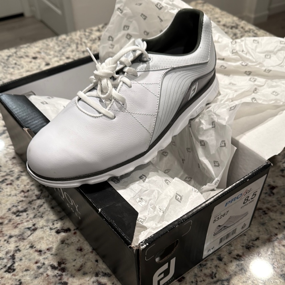 FootJoy Men's White Golf Shoes